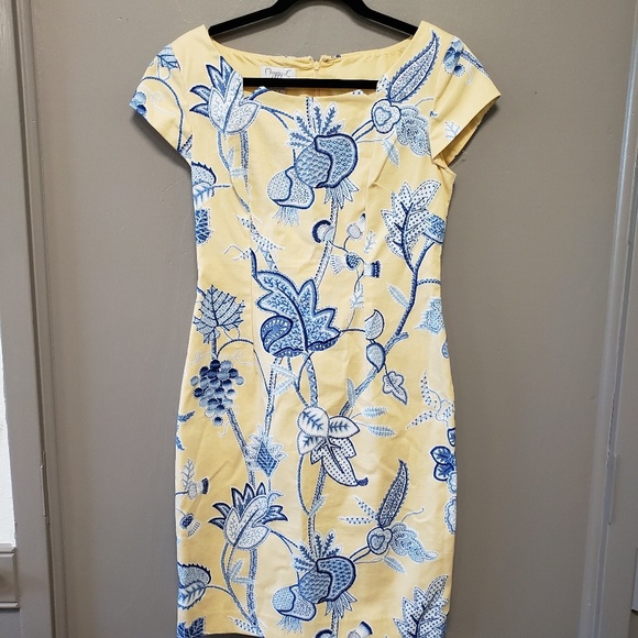 Maggy London Dresses & Skirts - Maggie L Porcelain Print Dress